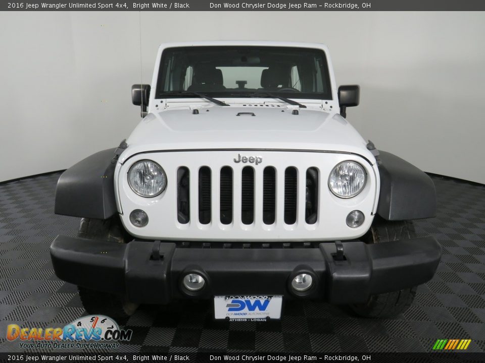 2016 Jeep Wrangler Unlimited Sport 4x4 Bright White / Black Photo #4