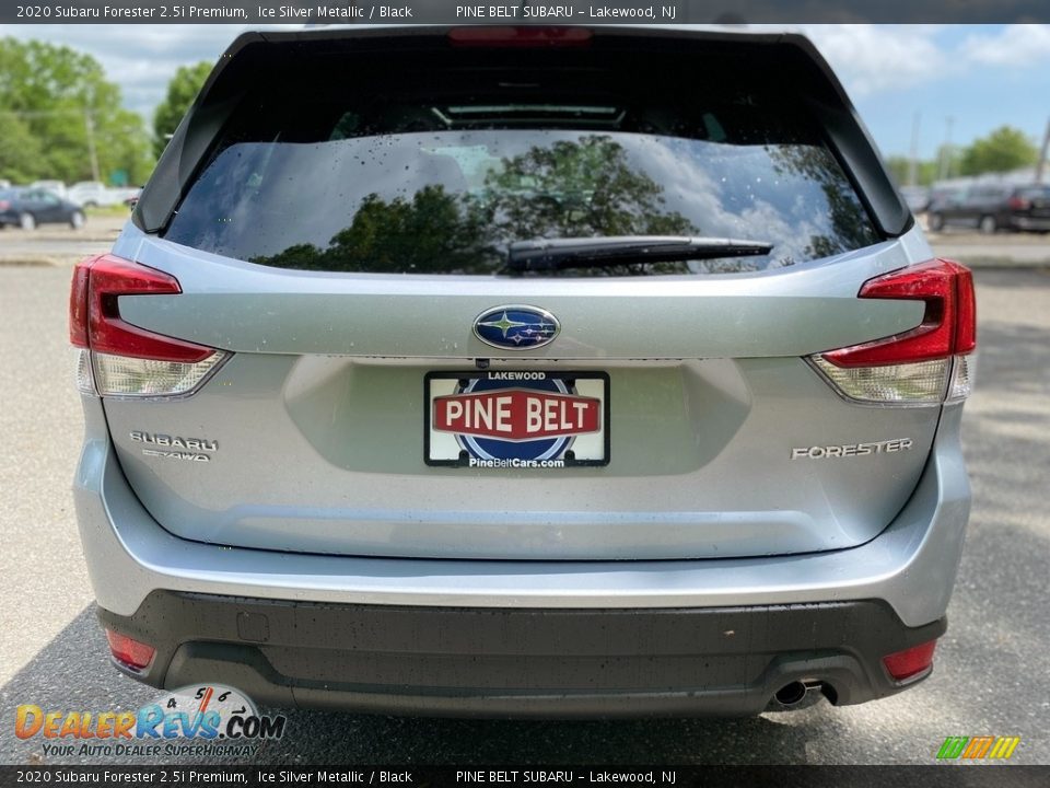 2020 Subaru Forester 2.5i Premium Ice Silver Metallic / Black Photo #6