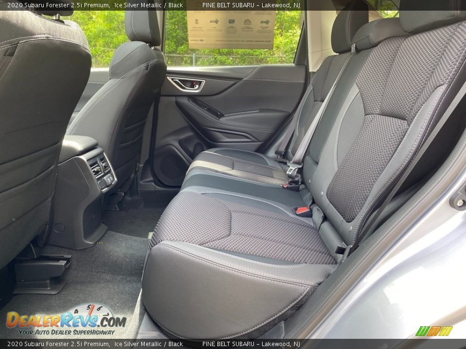 2020 Subaru Forester 2.5i Premium Ice Silver Metallic / Black Photo #8