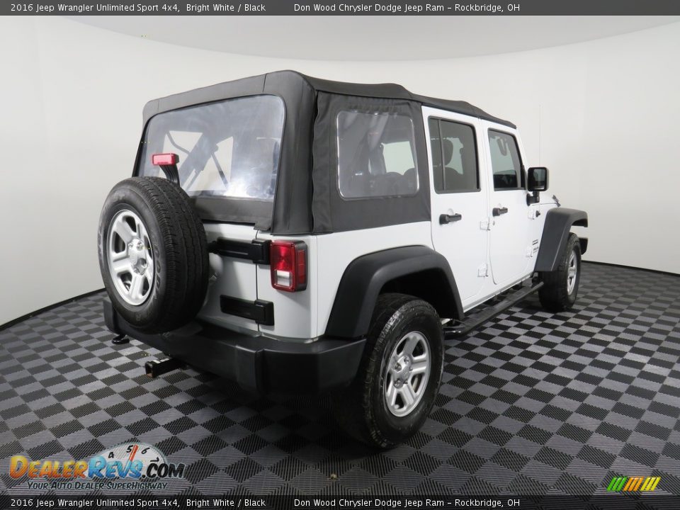 2016 Jeep Wrangler Unlimited Sport 4x4 Bright White / Black Photo #14