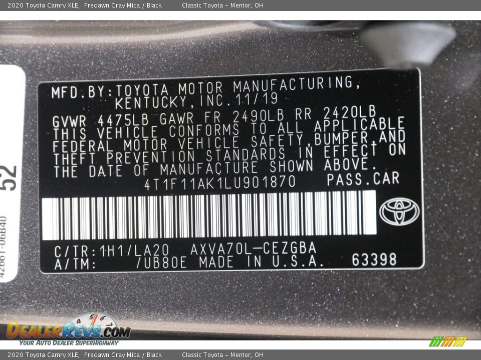 2020 Toyota Camry XLE Predawn Gray Mica / Black Photo #20