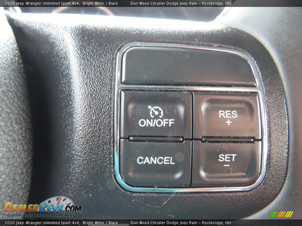 2016 Jeep Wrangler Unlimited Sport 4x4 Bright White / Black Photo #33