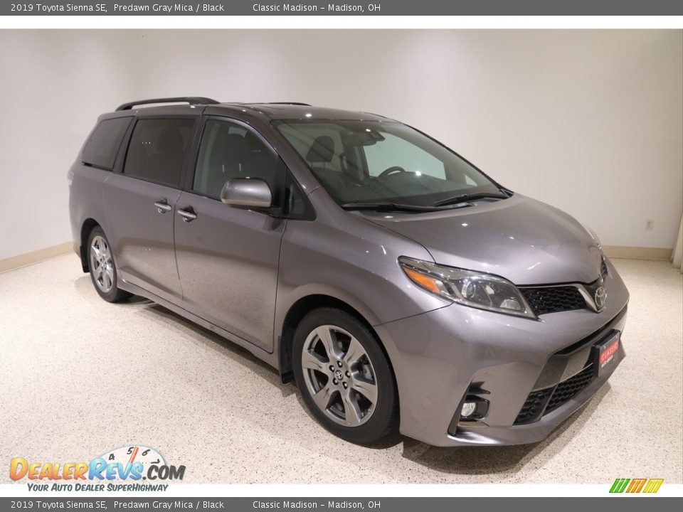 2019 Toyota Sienna SE Predawn Gray Mica / Black Photo #1