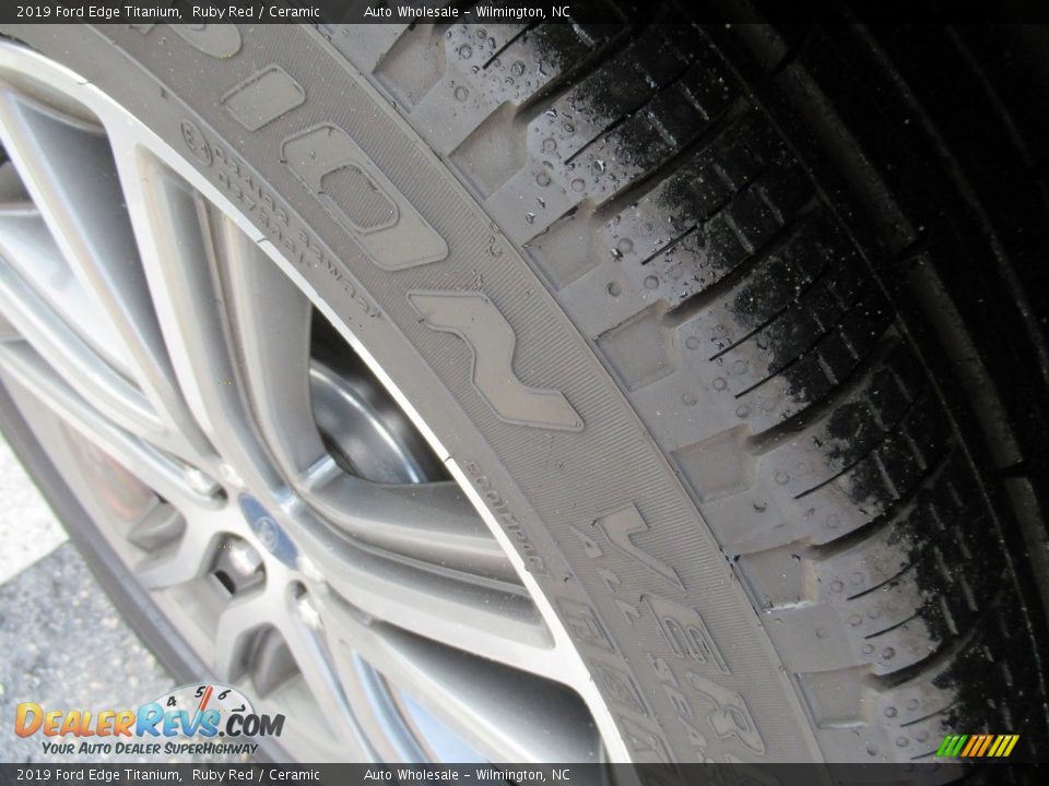 2019 Ford Edge Titanium Ruby Red / Ceramic Photo #8