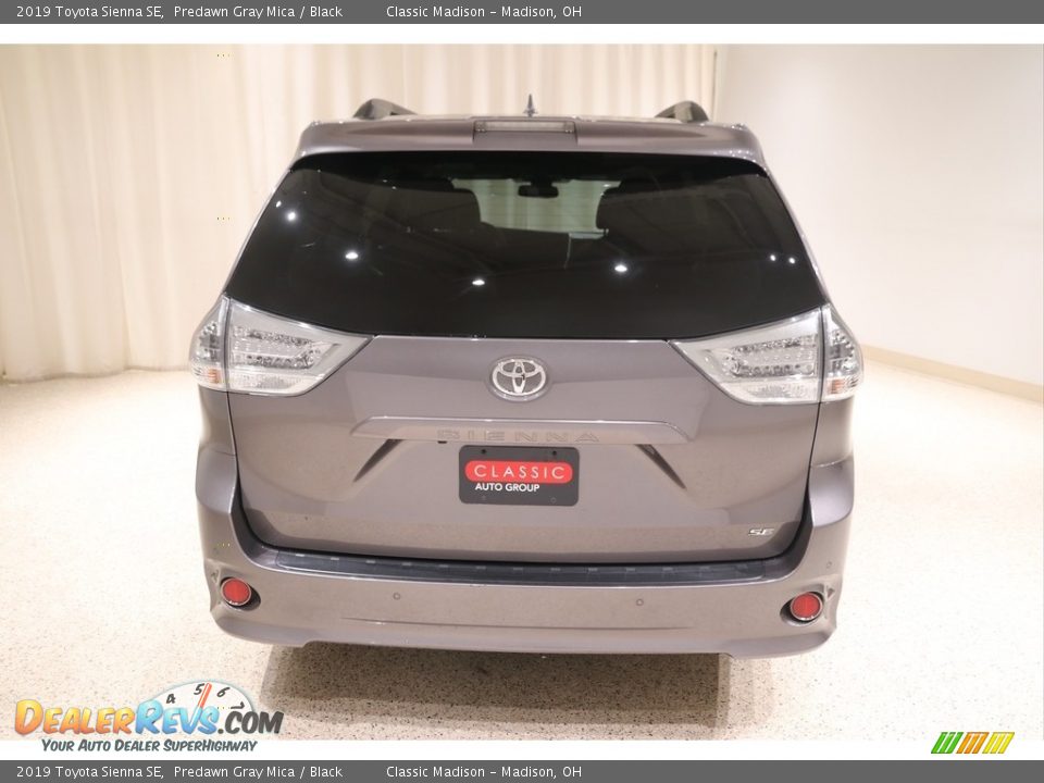2019 Toyota Sienna SE Predawn Gray Mica / Black Photo #4