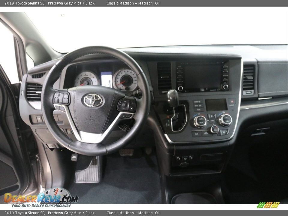 2019 Toyota Sienna SE Predawn Gray Mica / Black Photo #7