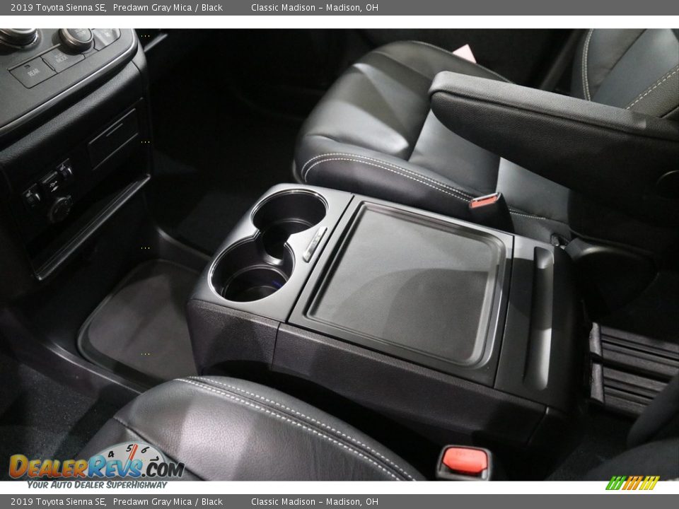 2019 Toyota Sienna SE Predawn Gray Mica / Black Photo #15
