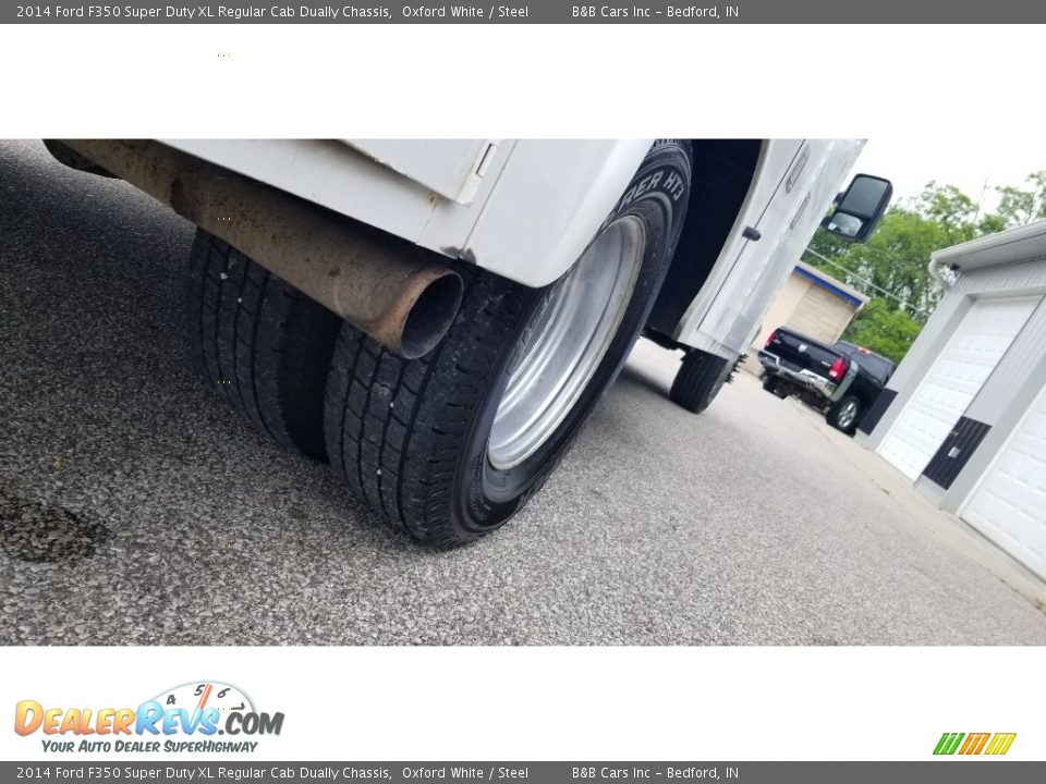 2014 Ford F350 Super Duty XL Regular Cab Dually Chassis Oxford White / Steel Photo #25