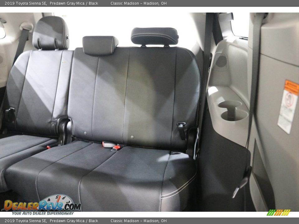 2019 Toyota Sienna SE Predawn Gray Mica / Black Photo #20