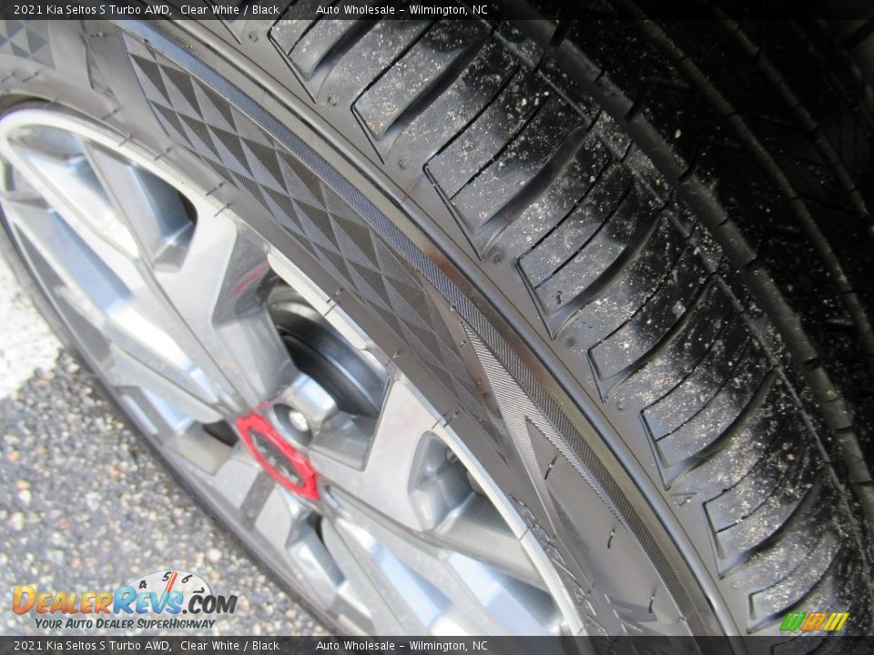 2021 Kia Seltos S Turbo AWD Clear White / Black Photo #8