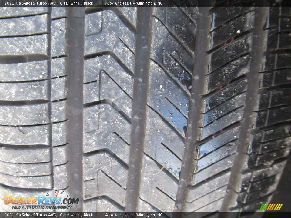 2021 Kia Seltos S Turbo AWD Clear White / Black Photo #10