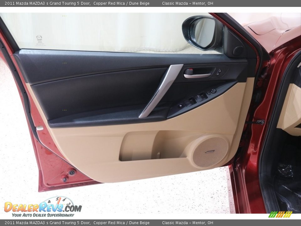 Door Panel of 2011 Mazda MAZDA3 s Grand Touring 5 Door Photo #5