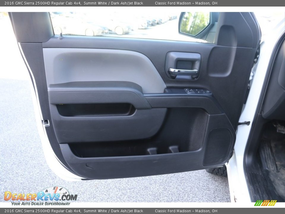 Door Panel of 2016 GMC Sierra 2500HD Regular Cab 4x4 Photo #5