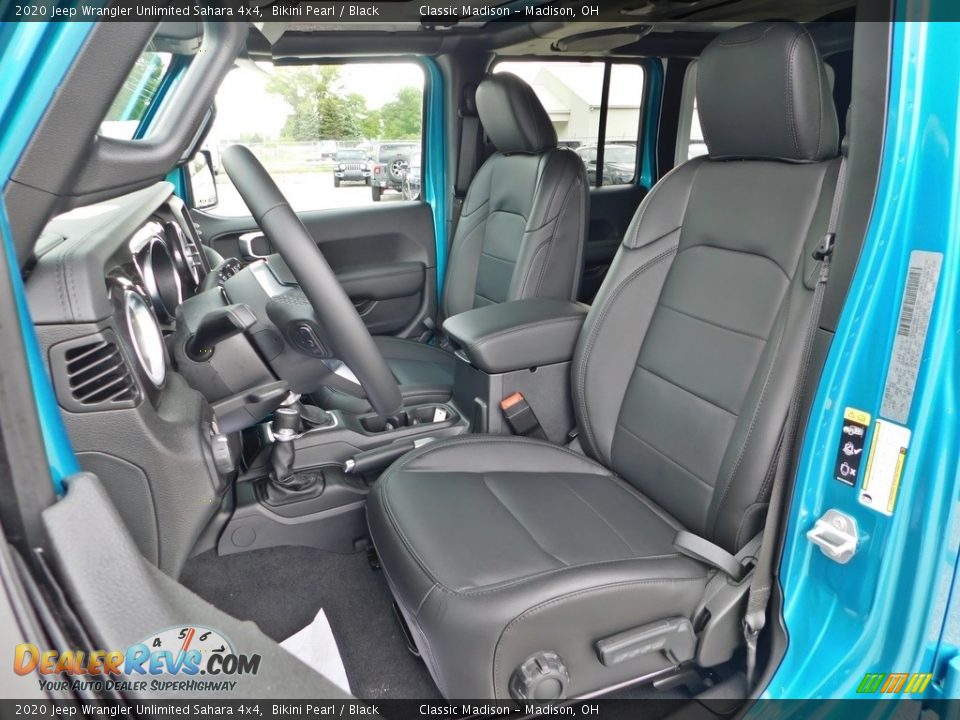 Front Seat of 2020 Jeep Wrangler Unlimited Sahara 4x4 Photo #2