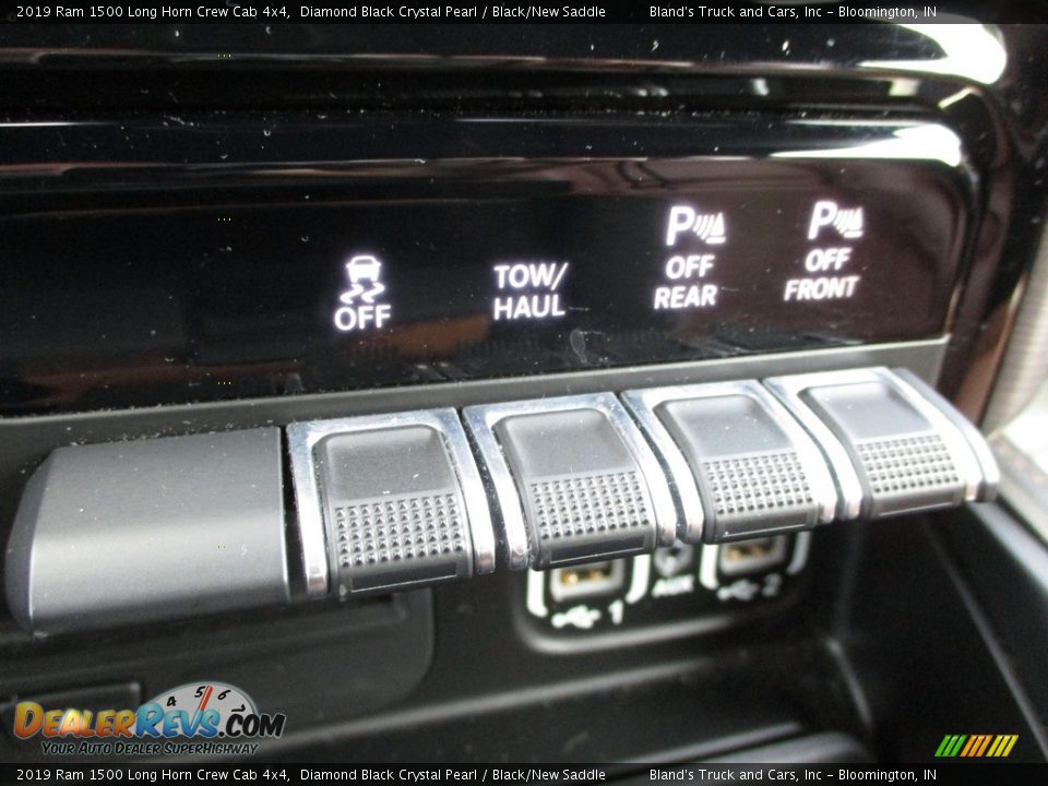 2019 Ram 1500 Long Horn Crew Cab 4x4 Diamond Black Crystal Pearl / Black/New Saddle Photo #28