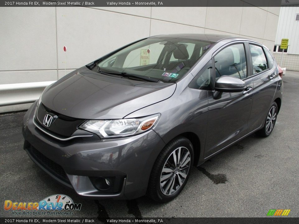Front 3/4 View of 2017 Honda Fit EX Photo #9
