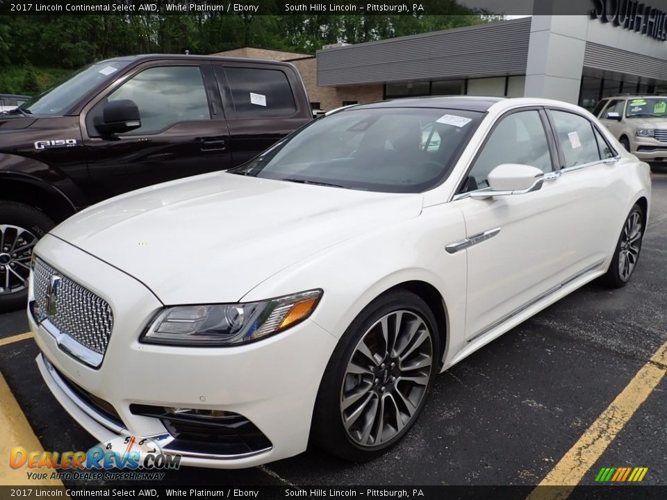 Front 3/4 View of 2017 Lincoln Continental Select AWD Photo #1