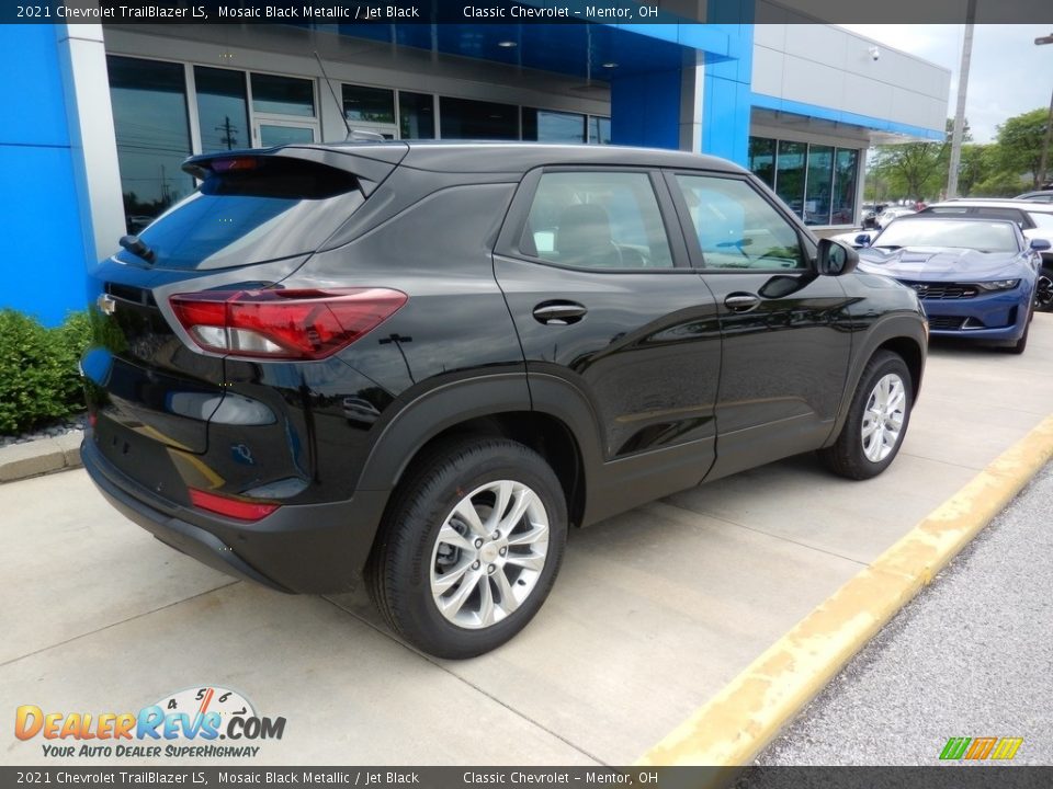 2021 Chevrolet TrailBlazer LS Mosaic Black Metallic / Jet Black Photo #4