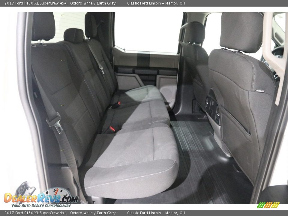 2017 Ford F150 XL SuperCrew 4x4 Oxford White / Earth Gray Photo #16