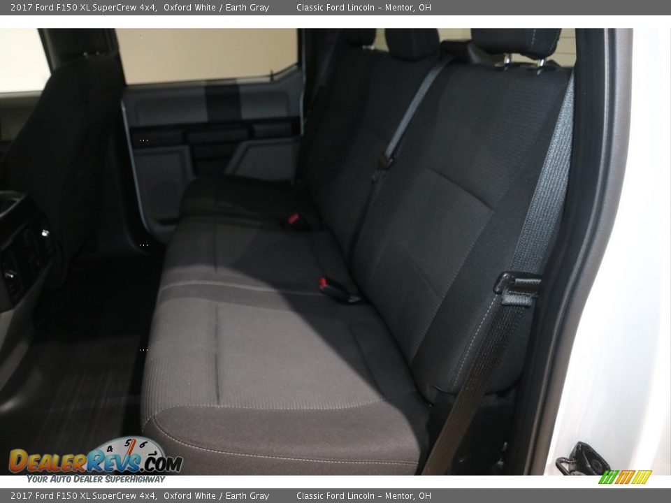 2017 Ford F150 XL SuperCrew 4x4 Oxford White / Earth Gray Photo #17