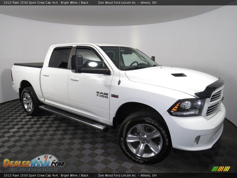 2013 Ram 1500 Sport Crew Cab 4x4 Bright White / Black Photo #2