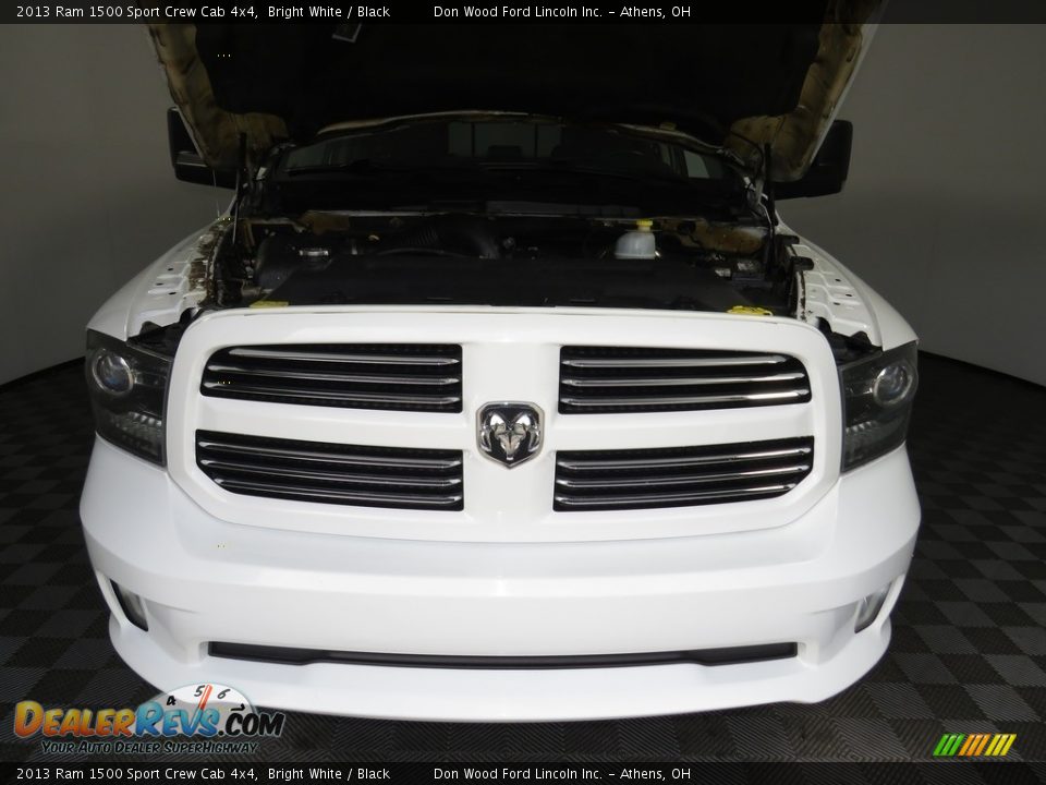 2013 Ram 1500 Sport Crew Cab 4x4 Bright White / Black Photo #5
