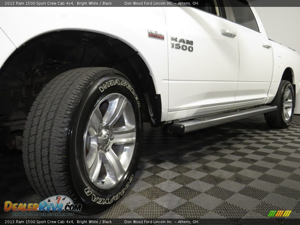 2013 Ram 1500 Sport Crew Cab 4x4 Bright White / Black Photo #8