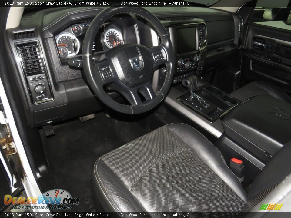2013 Ram 1500 Sport Crew Cab 4x4 Bright White / Black Photo #17