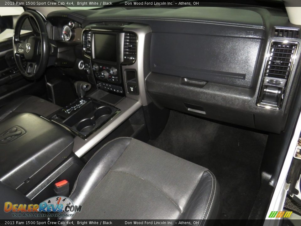 2013 Ram 1500 Sport Crew Cab 4x4 Bright White / Black Photo #25