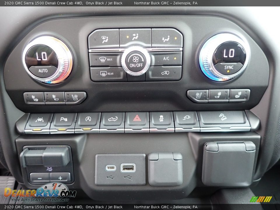 2020 GMC Sierra 1500 Denali Crew Cab 4WD Onyx Black / Jet Black Photo #18