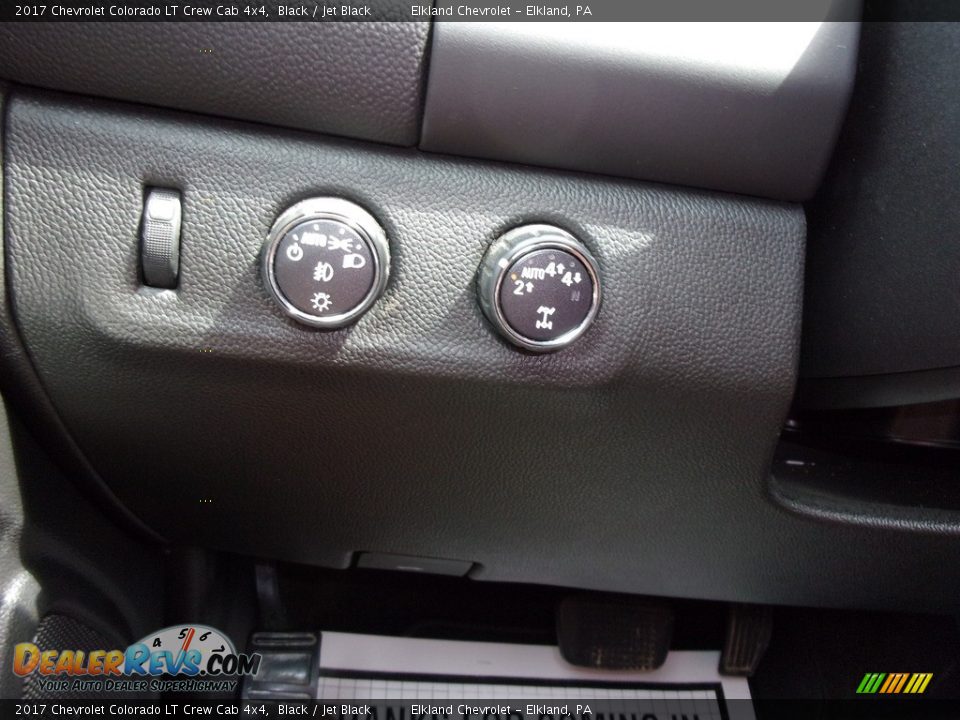 2017 Chevrolet Colorado LT Crew Cab 4x4 Black / Jet Black Photo #20