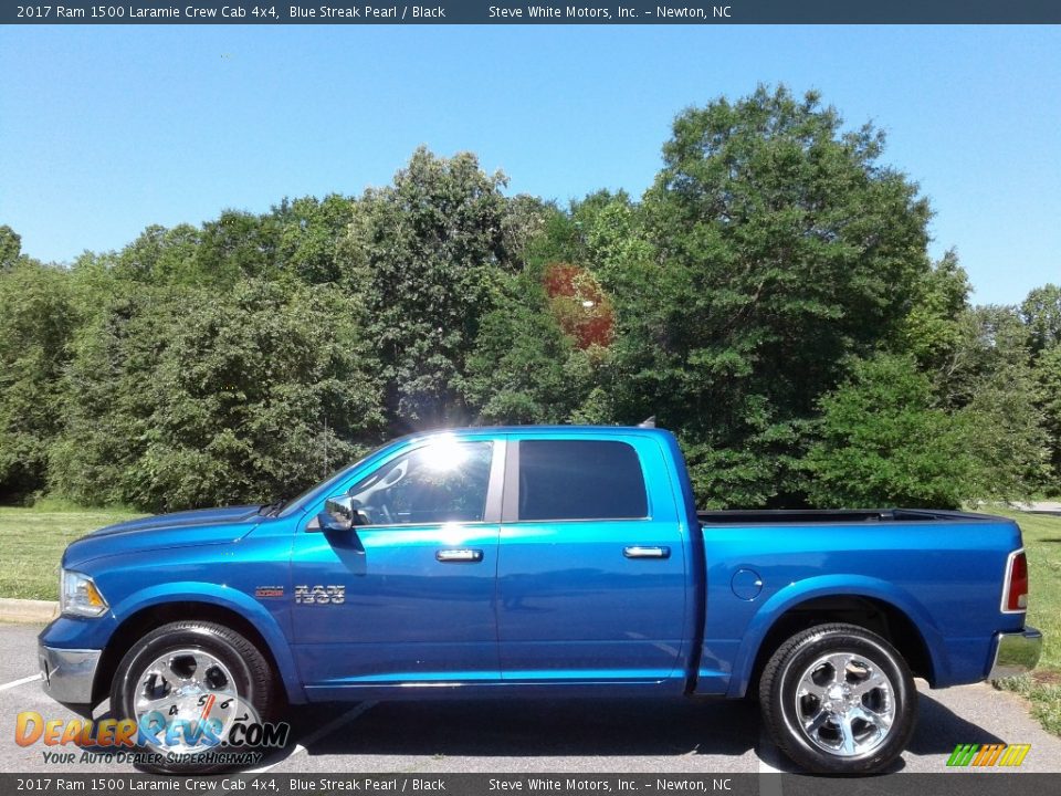 2017 Ram 1500 Laramie Crew Cab 4x4 Blue Streak Pearl / Black Photo #1