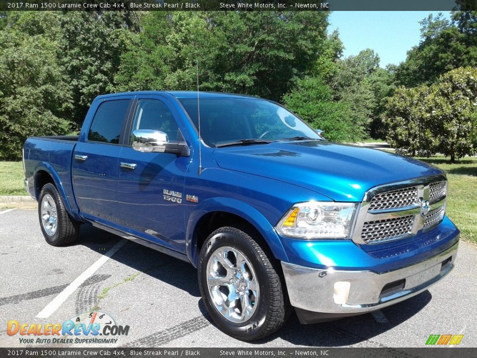 2017 Ram 1500 Laramie Crew Cab 4x4 Blue Streak Pearl / Black Photo #4