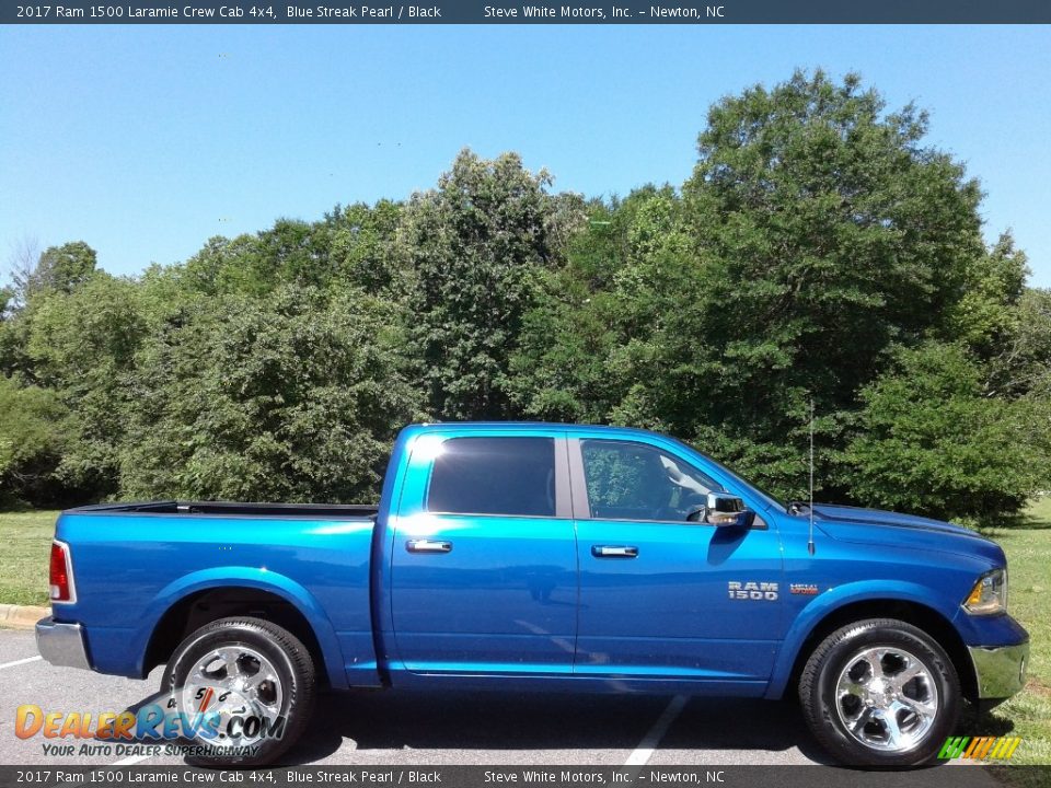 2017 Ram 1500 Laramie Crew Cab 4x4 Blue Streak Pearl / Black Photo #5