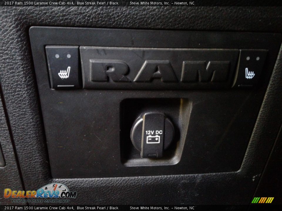 2017 Ram 1500 Laramie Crew Cab 4x4 Blue Streak Pearl / Black Photo #16
