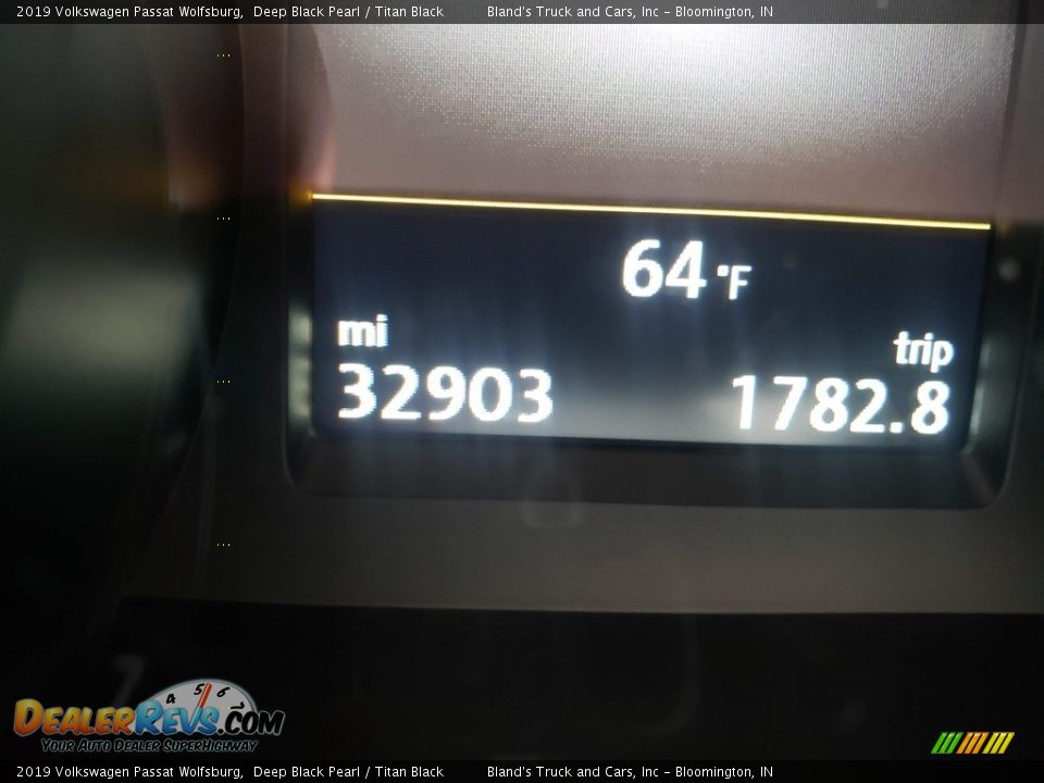 2019 Volkswagen Passat Wolfsburg Deep Black Pearl / Titan Black Photo #15