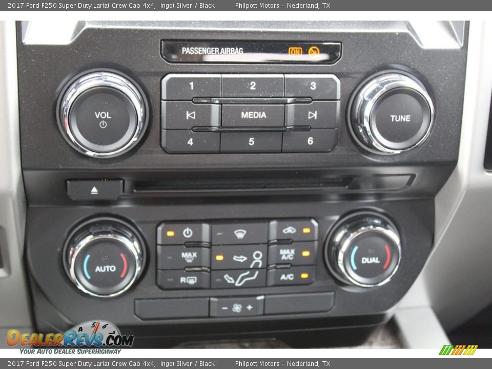 2017 Ford F250 Super Duty Lariat Crew Cab 4x4 Ingot Silver / Black Photo #18