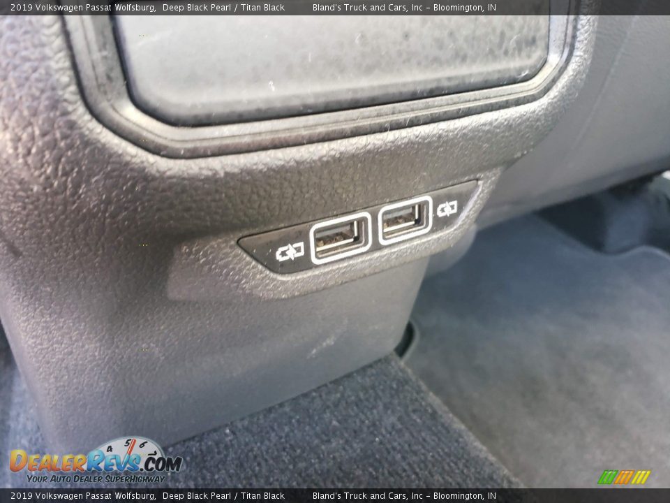 2019 Volkswagen Passat Wolfsburg Deep Black Pearl / Titan Black Photo #31