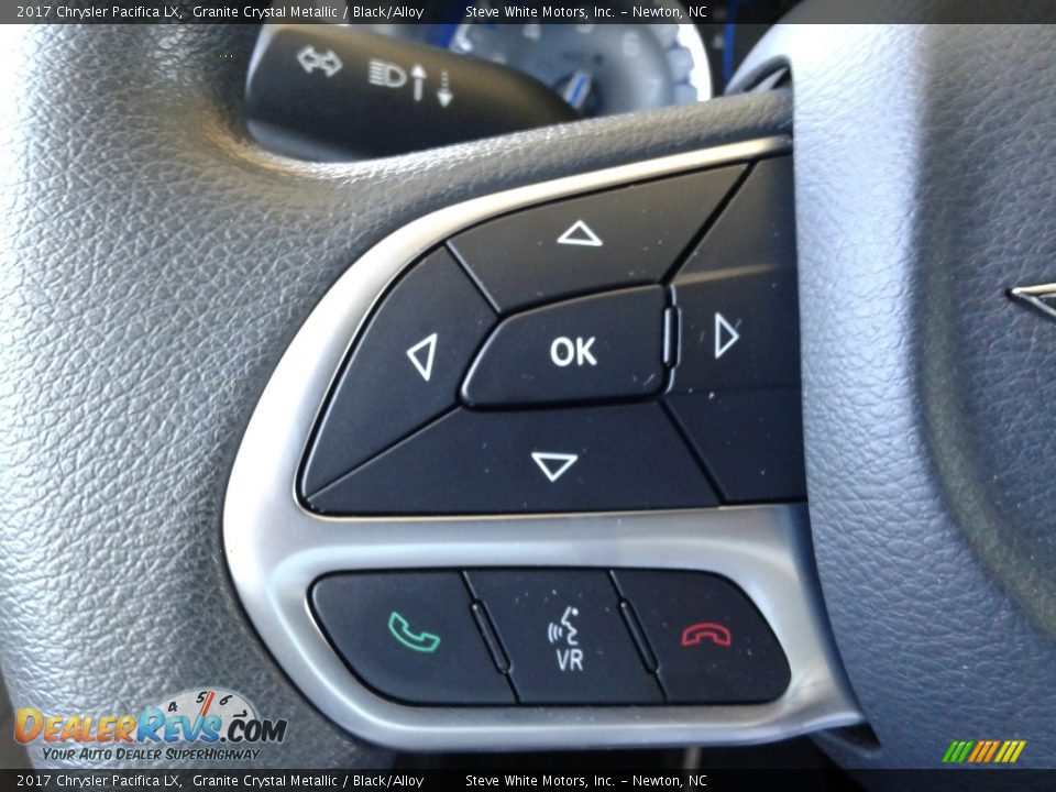 2017 Chrysler Pacifica LX Granite Crystal Metallic / Black/Alloy Photo #19