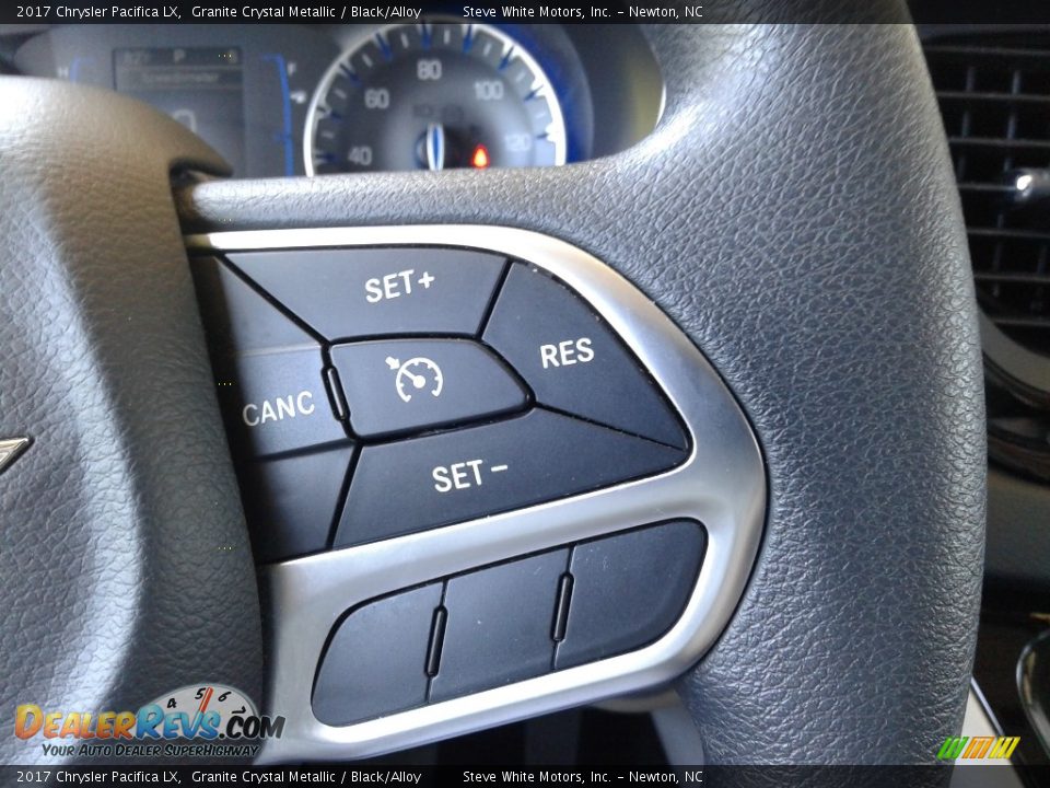 2017 Chrysler Pacifica LX Granite Crystal Metallic / Black/Alloy Photo #20