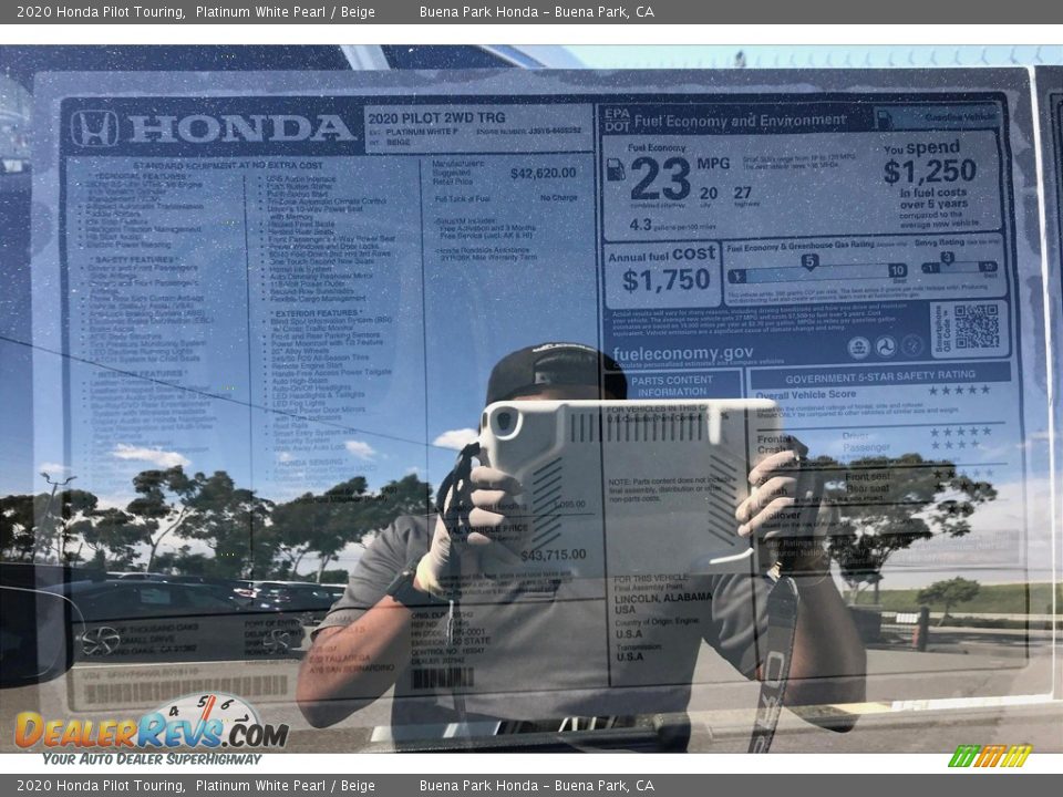 2020 Honda Pilot Touring Platinum White Pearl / Beige Photo #12