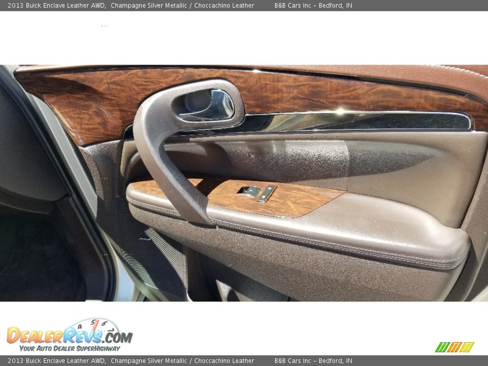 2013 Buick Enclave Leather AWD Champagne Silver Metallic / Choccachino Leather Photo #22