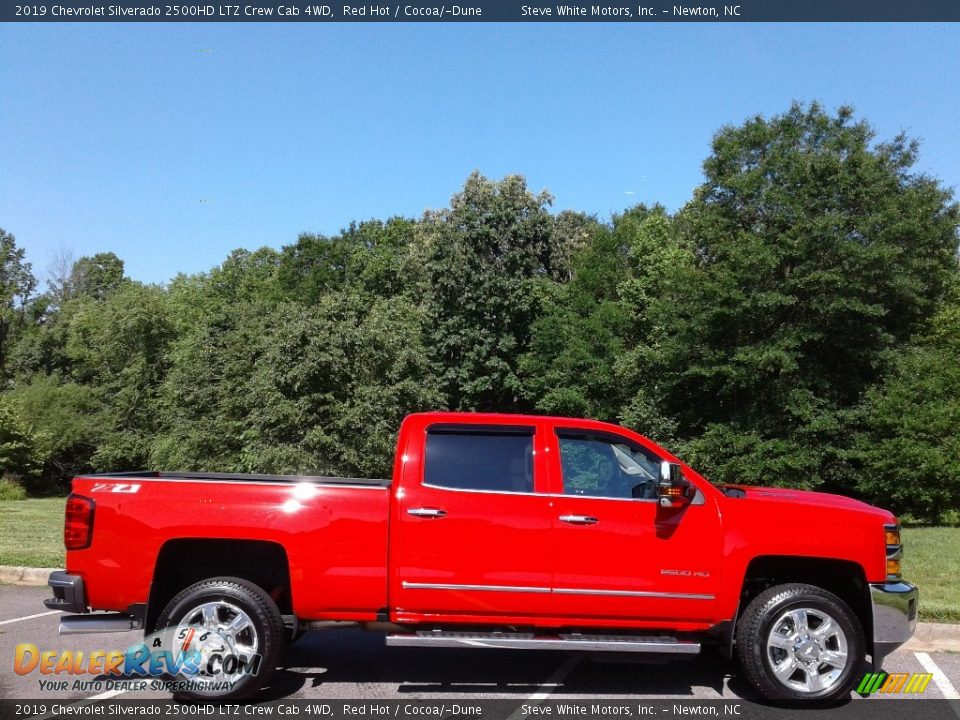 2019 Chevrolet Silverado 2500HD LTZ Crew Cab 4WD Red Hot / Cocoa/­Dune Photo #5