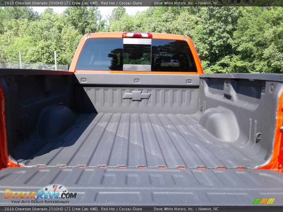 2019 Chevrolet Silverado 2500HD LTZ Crew Cab 4WD Red Hot / Cocoa/­Dune Photo #8
