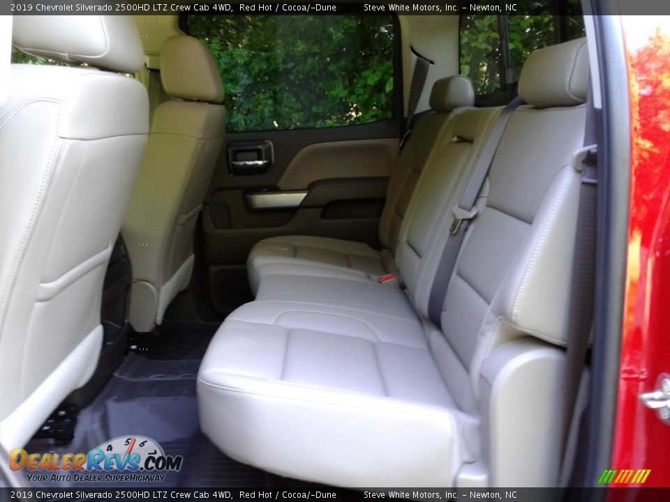 2019 Chevrolet Silverado 2500HD LTZ Crew Cab 4WD Red Hot / Cocoa/­Dune Photo #14