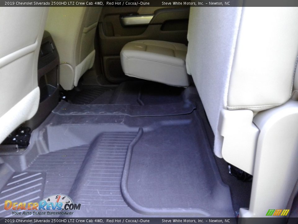 2019 Chevrolet Silverado 2500HD LTZ Crew Cab 4WD Red Hot / Cocoa/­Dune Photo #15
