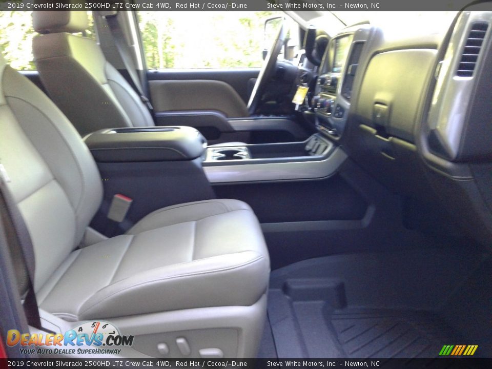 2019 Chevrolet Silverado 2500HD LTZ Crew Cab 4WD Red Hot / Cocoa/­Dune Photo #18