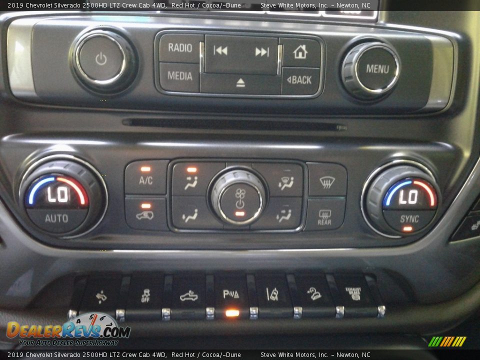 2019 Chevrolet Silverado 2500HD LTZ Crew Cab 4WD Red Hot / Cocoa/­Dune Photo #29