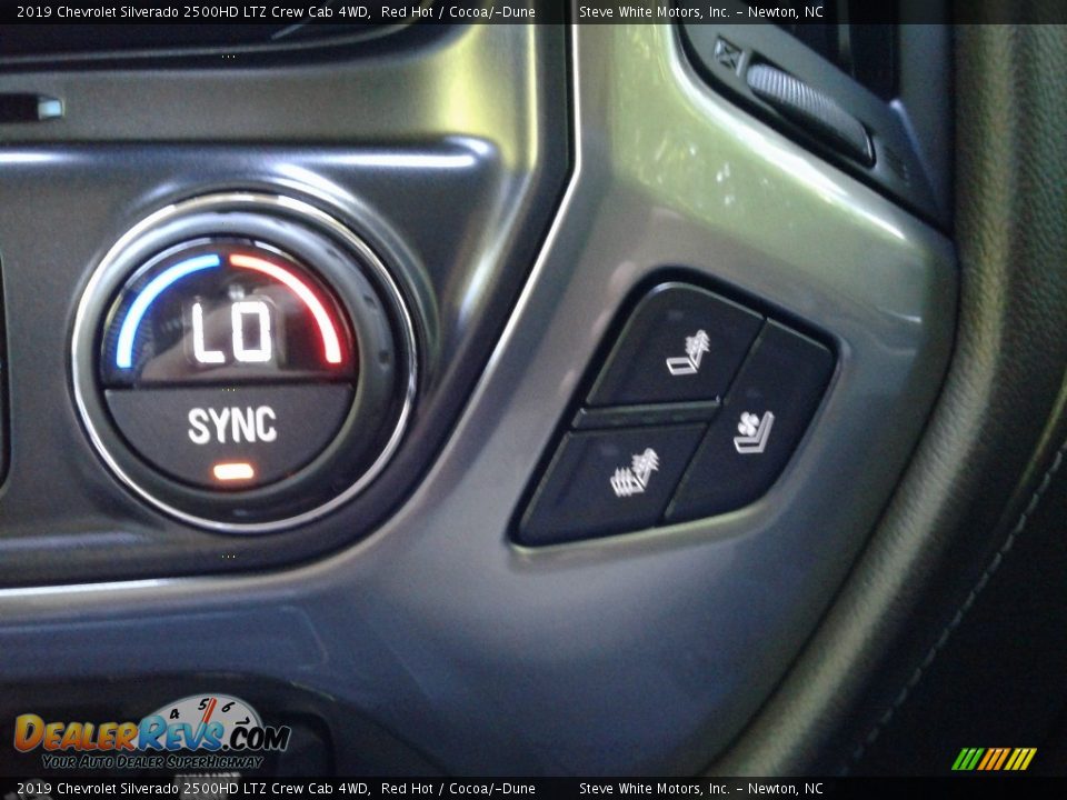 2019 Chevrolet Silverado 2500HD LTZ Crew Cab 4WD Red Hot / Cocoa/­Dune Photo #30