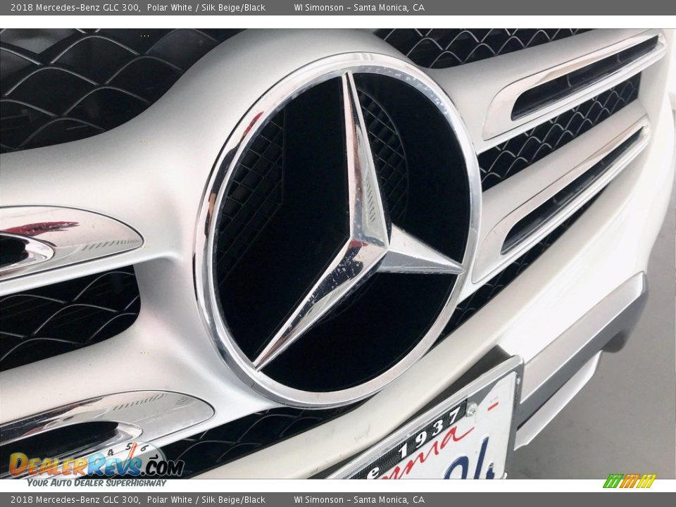 2018 Mercedes-Benz GLC 300 Polar White / Silk Beige/Black Photo #33